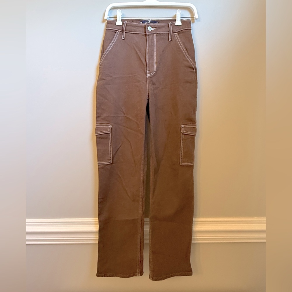 Hollister Ultra High Rise Dad Jean, euc, brown, 0
